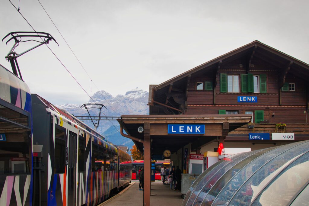 Lenk Station